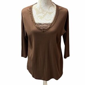 Per Se’ Women's top size OX 100% Cotton 
Brown 1/4 length sleeves with Lace Trim